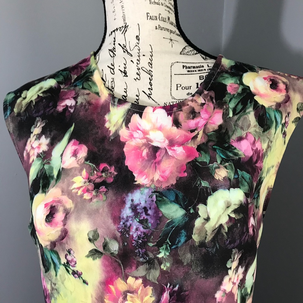 🎉HP🎉🆕🌸Floral Sleeveless Dress - Picture 3 of 6
